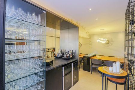 Apartamento à venda com 195m², 3 quartos e 3 vagas