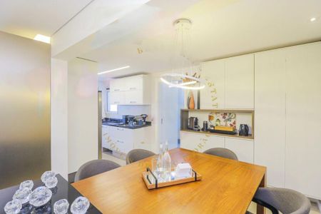 Apartamento à venda com 195m², 3 quartos e 3 vagas