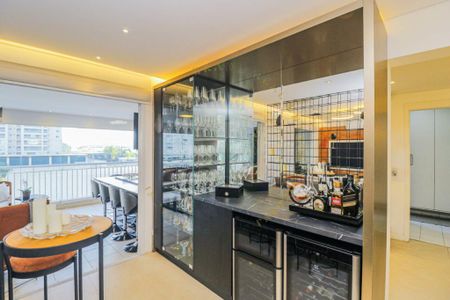 Apartamento à venda com 195m², 3 quartos e 3 vagas