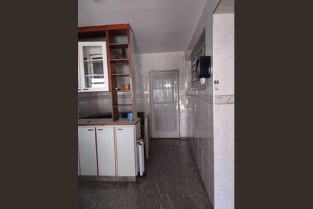 Casa à venda com 349m², 4 quartos e 4 vagas