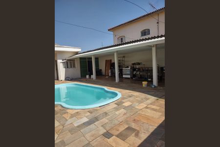 Casa à venda com 349m², 4 quartos e 4 vagas