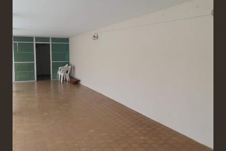 Casa à venda com 349m², 4 quartos e 4 vagas