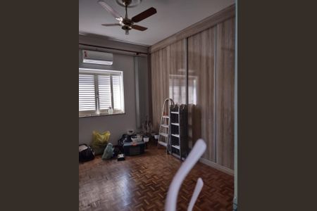 Casa à venda com 349m², 4 quartos e 4 vagas