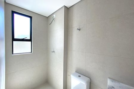 Apartamento à venda com 59m², 2 quartos e 1 vaga Apartamento à venda com 59m², 2 quartos e 1 vagaBanheiro da Suíte 2