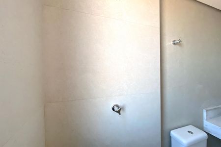 Apartamento à venda com 59m², 2 quartos e 1 vaga Apartamento à venda com 59m², 2 quartos e 1 vagaBanheiro da Suíte 1
