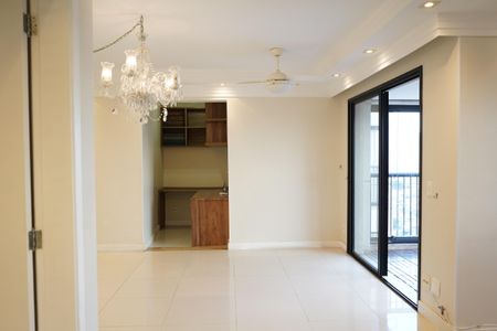 Apartamento à venda com 70m², 2 quartos e 2 vagasSala