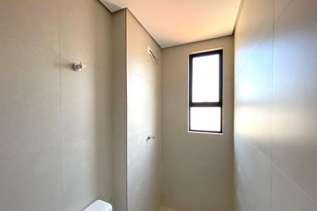 Apartamento à venda com 115m², 3 quartos e 2 vagas Apartamento à venda com 115m², 3 quartos e 2 vagasBanheiro da Suíte 2