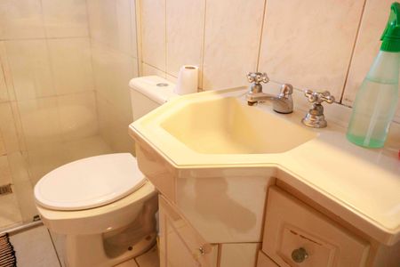 Apartamento à venda com 64m², 2 quartos e 1 vaga Apartamento à venda com 64m², 2 quartos e 1 vagaBanheiro Social