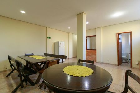 Apartamento à venda com 64m², 2 quartos e 1 vaga Apartamento à venda com 64m², 2 quartos e 1 vagaÁrea comum - Salão de festas