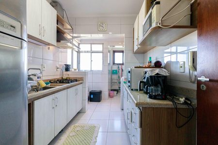 Apartamento à venda com 64m², 2 quartos e 1 vaga Apartamento à venda com 64m², 2 quartos e 1 vagaCozinha