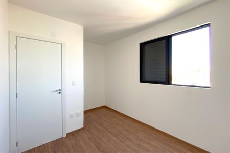 Apartamento à venda com 115m², 3 quartos e 2 vagasQuarto 3