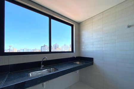 Apartamento à venda com 115m², 3 quartos e 2 vagasCozinha
