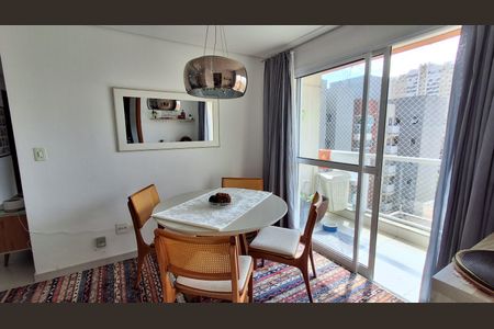 Apartamento à venda com 83m², 3 quartos e 2 vagasSala