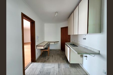 Apartamento à venda com 127m², 3 quartos e 2 vagas Apartamento à venda com 127m², 3 quartos e 2 vagasCozinha