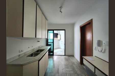 Apartamento à venda com 127m², 3 quartos e 2 vagas Apartamento à venda com 127m², 3 quartos e 2 vagasCozinha