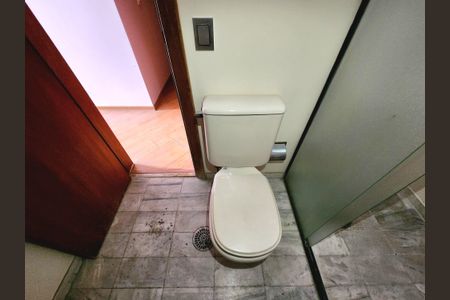 Apartamento à venda com 127m², 3 quartos e 2 vagas Apartamento à venda com 127m², 3 quartos e 2 vagasBanheiro da Suíte