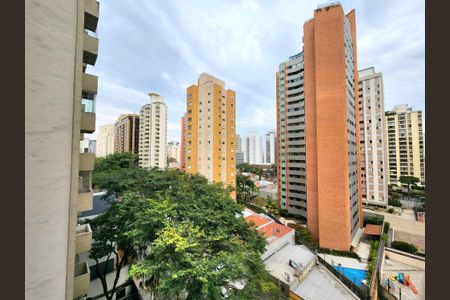 Apartamento à venda com 127m², 3 quartos e 2 vagas Apartamento à venda com 127m², 3 quartos e 2 vagasVista
