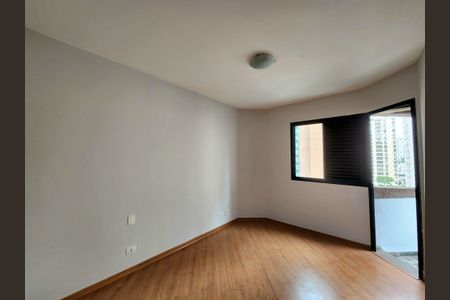 Apartamento à venda com 127m², 3 quartos e 2 vagas Apartamento à venda com 127m², 3 quartos e 2 vagasSuíte