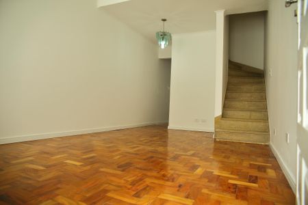 Casa à venda com 91m², 2 quartos e 1 vagaSala