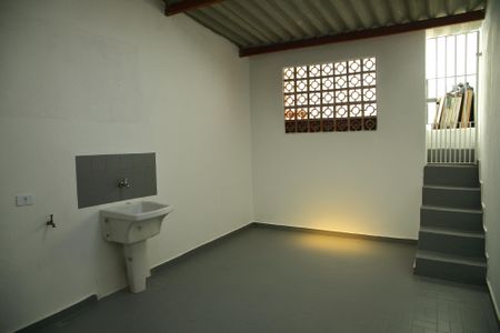 Casa à venda com 91m², 2 quartos e 1 vagaÁrea de Serviço