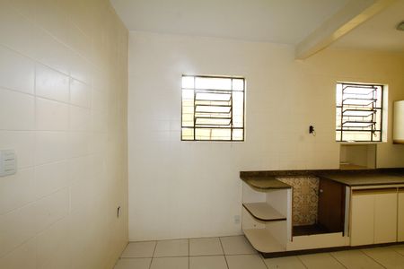 Casa à venda com 366m², 4 quartos e 6 vagasCozinha
