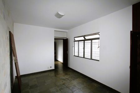 Casa à venda com 366m², 4 quartos e 6 vagasQuarto 2