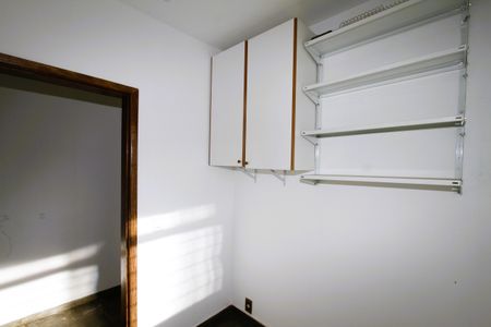 Casa à venda com 366m², 4 quartos e 6 vagasQuarto 2