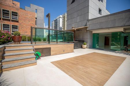 Apartamento à venda com 336m², 4 quartos e 4 vagas Apartamento à venda com 336m², 4 quartos e 4 vagasCobertura