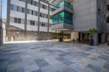 Apartamento à venda com 336m², 4 quartos e 4 vagas Apartamento à venda com 336m², 4 quartos e 4 vagasÁrea comum