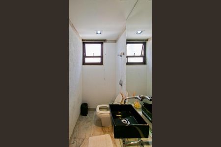 Apartamento à venda com 280m², 4 quartos e 3 vagasLavabo