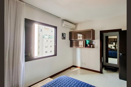 Apartamento à venda com 280m², 4 quartos e 3 vagasSuíte 2