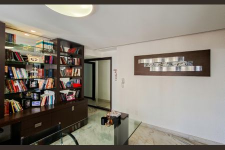 Apartamento à venda com 280m², 4 quartos e 3 vagasEscritório