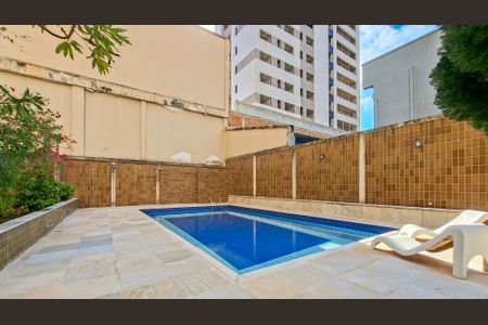 Apartamento à venda com 280m², 4 quartos e 3 vagasÁrea comum - Piscina