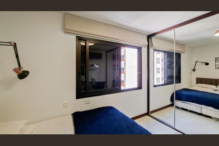 Apartamento à venda com 280m², 4 quartos e 3 vagasQuarto 