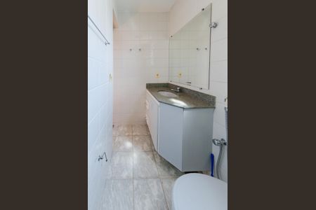 Apartamento à venda com 176m², 4 quartos e 2 vagas Apartamento à venda com 176m², 4 quartos e 2 vagasBanheiro suíte 2