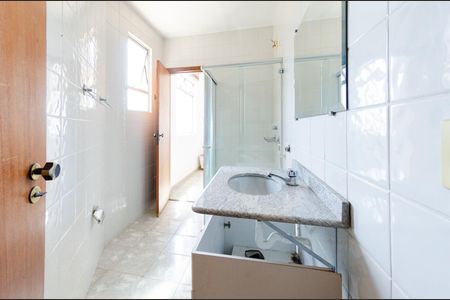 Apartamento à venda com 176m², 4 quartos e 2 vagas Apartamento à venda com 176m², 4 quartos e 2 vagasBanheiro suíte 1