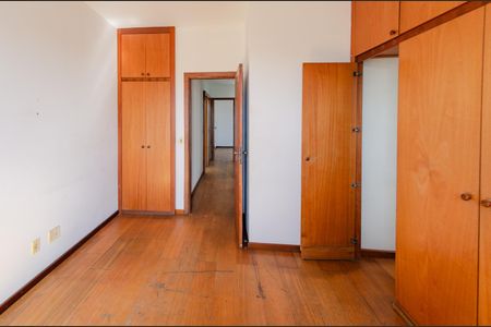 Apartamento à venda com 176m², 4 quartos e 2 vagas Apartamento à venda com 176m², 4 quartos e 2 vagasSuíte 2