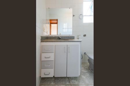 Apartamento à venda com 176m², 4 quartos e 2 vagas Apartamento à venda com 176m², 4 quartos e 2 vagasBanheiro suíte 2