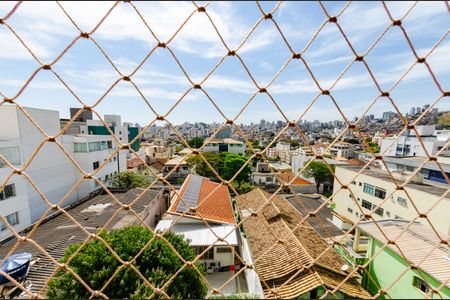 Apartamento à venda com 176m², 4 quartos e 2 vagas Apartamento à venda com 176m², 4 quartos e 2 vagasVista