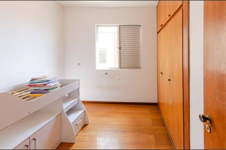 Apartamento à venda com 176m², 4 quartos e 2 vagas Apartamento à venda com 176m², 4 quartos e 2 vagasQuarto 2