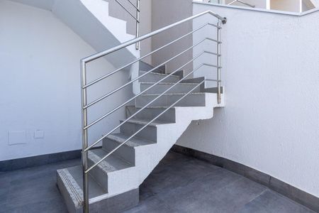 Casa à venda com 90m², 2 quartos e 2 vagasHall de entrada