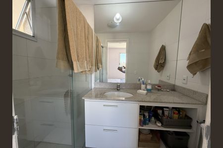 Apartamento à venda com 80m², 3 quartos e 1 vaga Apartamento à venda com 80m², 3 quartos e 1 vagaBanheiro