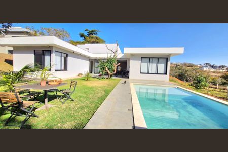 Casa de condomínio à venda com 233m², 3 quartos e 4 vagasÁrea comum