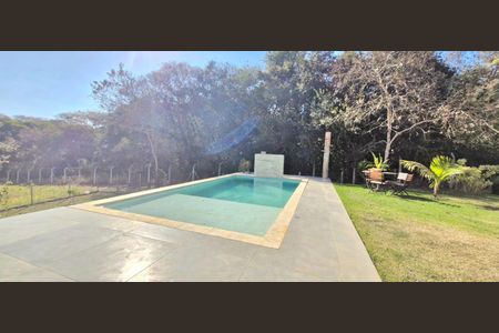 Casa de condomínio à venda com 233m², 3 quartos e 4 vagasÁrea comum