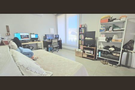 Casa de condomínio à venda com 233m², 3 quartos e 4 vagasQuarto 1