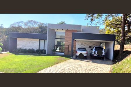 Casa de condomínio à venda com 233m², 3 quartos e 4 vagasÁrea comum