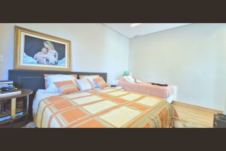 Casa de condomínio à venda com 233m², 3 quartos e 4 vagasSuíte