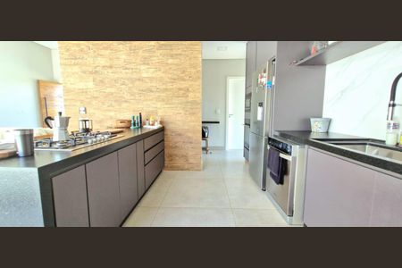 Casa de condomínio à venda com 233m², 3 quartos e 4 vagasCozinha