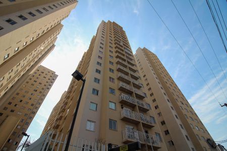 Apartamento à venda com 35m², 2 quartos e 1 vaga Apartamento à venda com 35m², 2 quartos e 1 vagaFachada