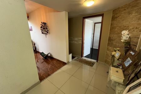 Casa à venda com 350m², 4 quartos e 2 vagas Casa à venda com 350m², 4 quartos e 2 vagasSala de Jantar